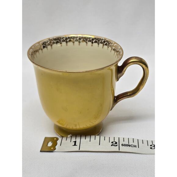 Vintage Continental Bavaria 18 Ivory Gold Trim Floral Pattern Demitasse Tea Cup - Picture 7 of 9